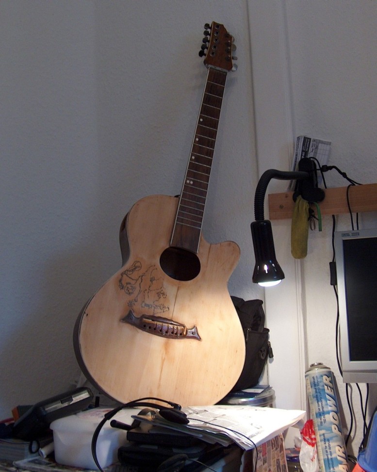 gitara-restawrazija-2013-0-1.jpg