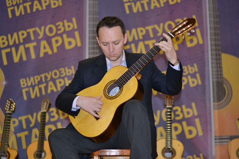 Дмитрий Воронин - гитара 3е место