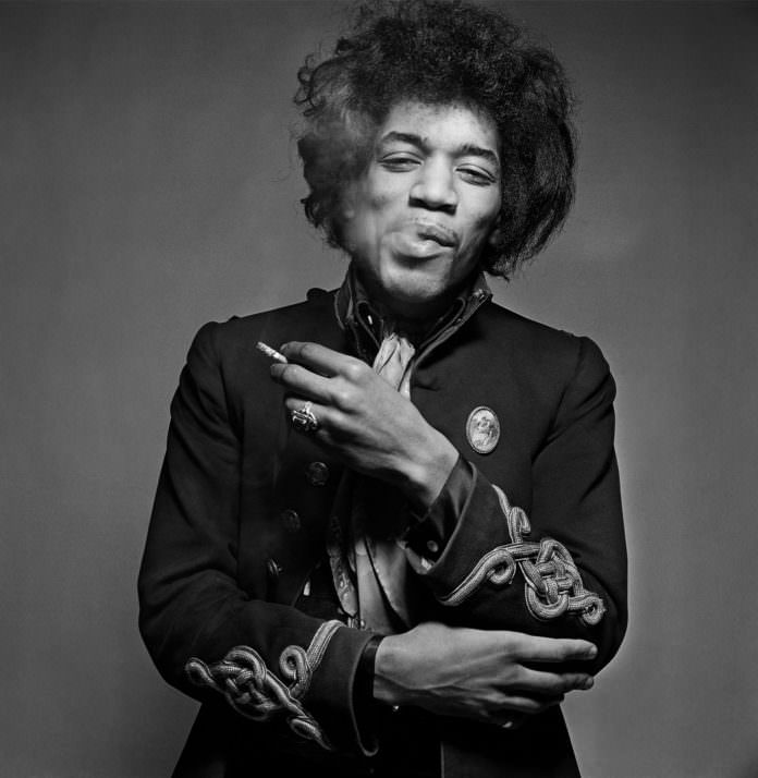 Jimi-Hendrix-2-696x714.jpg