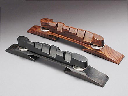 Archtop_Guitar_Bridge_sm.jpg